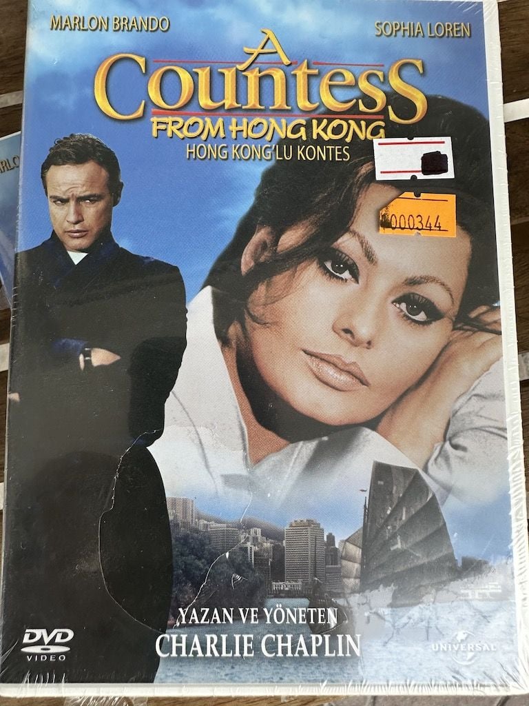 A COUNTESS FROM HONG KONG - HONG KONGLU KONTES