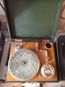 Piknik Tipi Çanta Gramofon Alman Gramofon