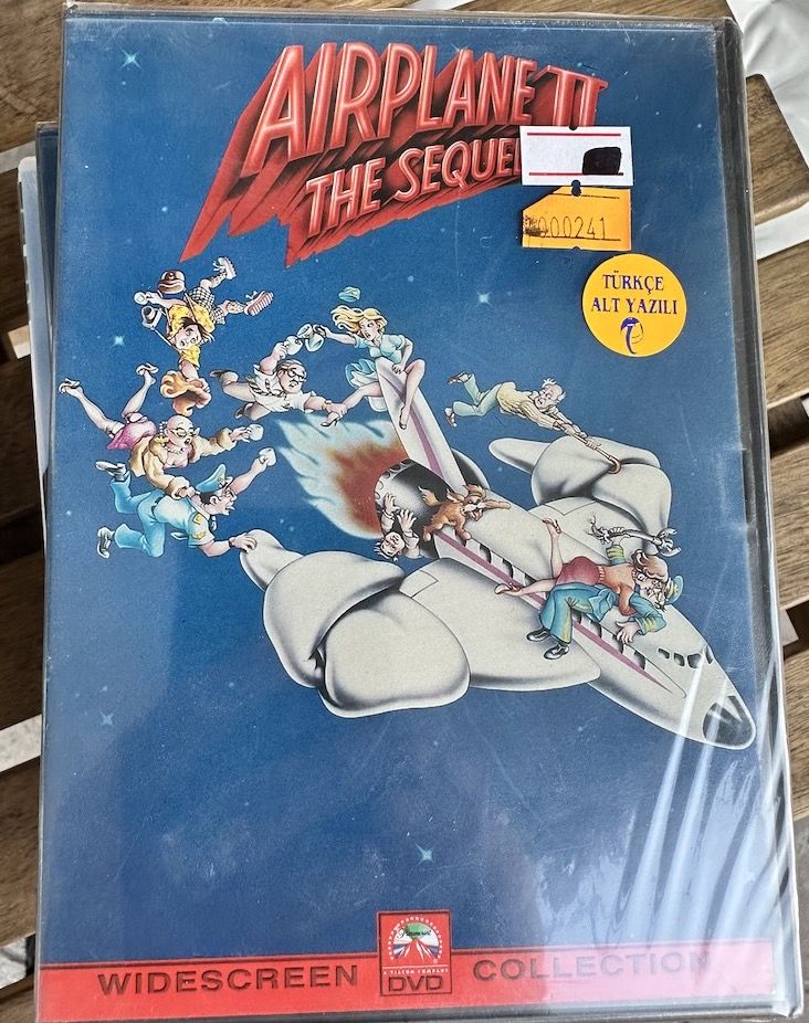 AIRPLANE 2 THE SEQUEL