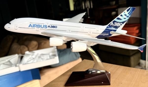 AIRBUS A380 UÇAK MODEL - 36 CM