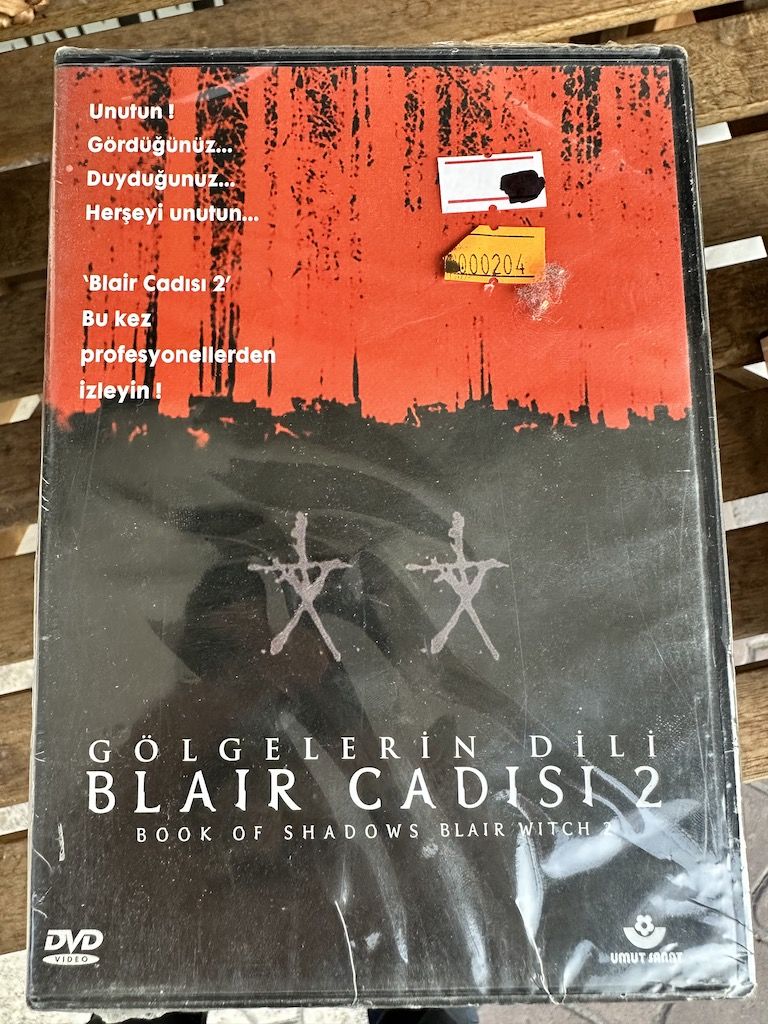 BLAIR WITCH 2 - BOOK OF SHADOWS