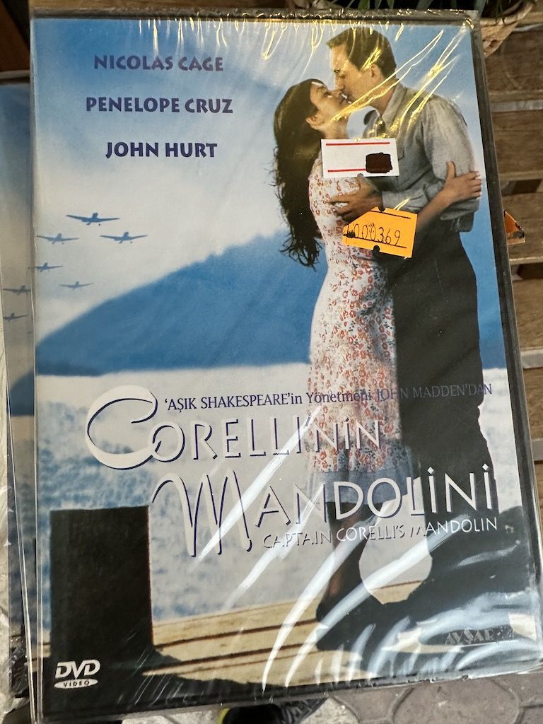 CAPTAIN CORELLI'S MANDOLIN - CORELLI'NİN MANDOLİNİ
