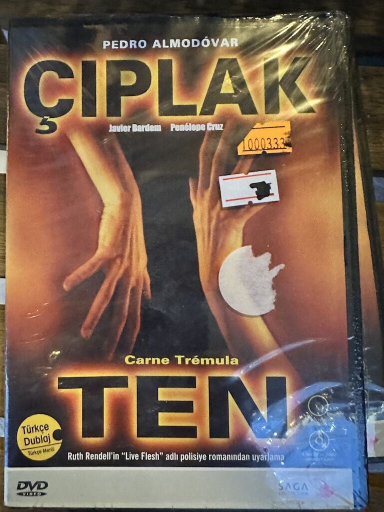 ALMODOVAR - CARNE TREMULA - ÇIPLAK TEN