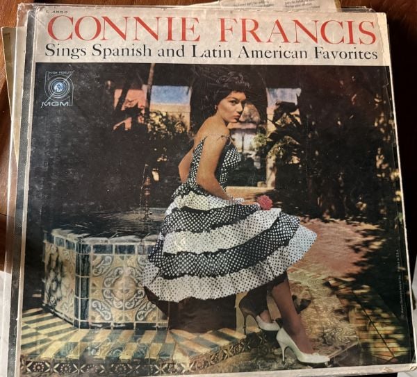 CONNIE FRANCIS - SINGS SPANISH AND LATIN AMERICAN FAVORITES - LP