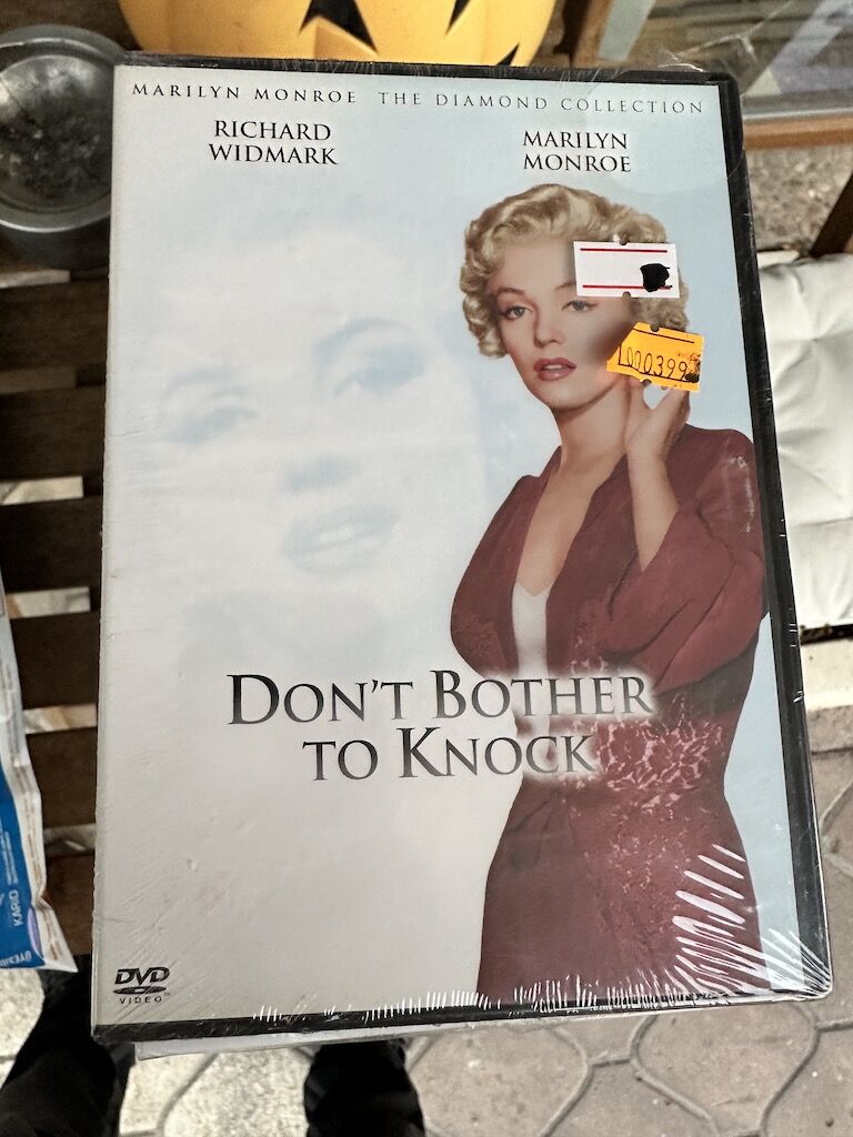 MARILYN MONROE - DON'T BOTHER TO KNOCK