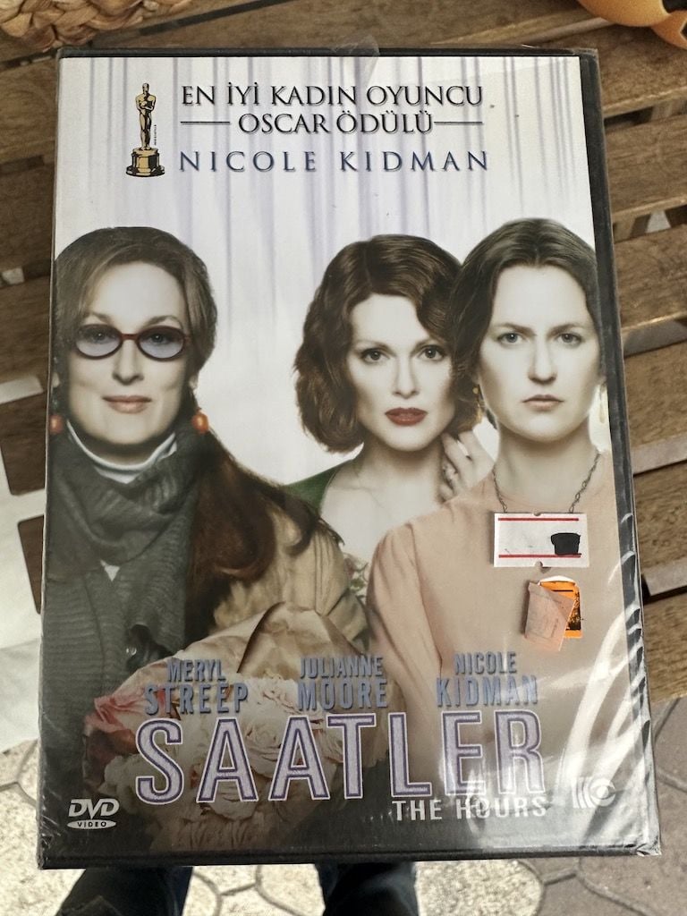 THE HOURS - SAATLER