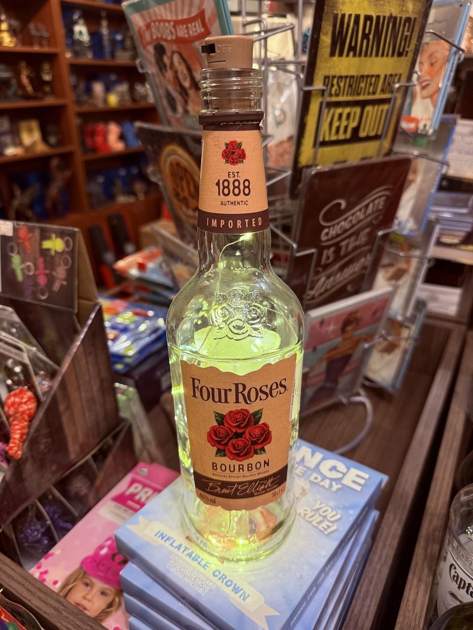 LED Işıklı İçki Şişesi Four Roses Bourbon Viski Şişesi