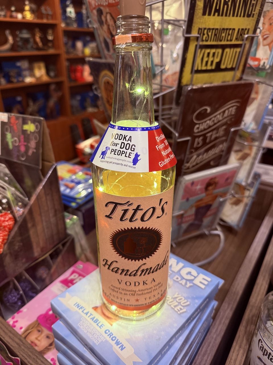 LED Işıklı İçki Şişesi Tito's Votka Şişesi