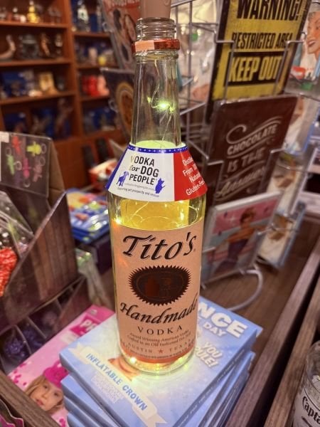 LED Işıklı İçki Şişesi Tito's Votka Şişesi