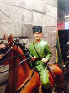 At Üzerinde Atatürk Biblosu