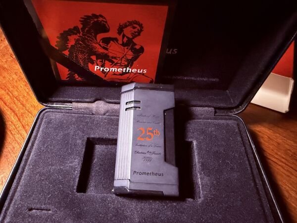 Prometheus Puro Çakmağı 25 Yıl Özel Seri Siyah